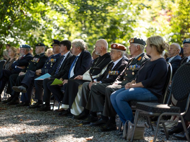 ../public/images/images/fotos/2023/Op Vleugels Der Vrijheid - 24 sept 2023 - 054.jpg